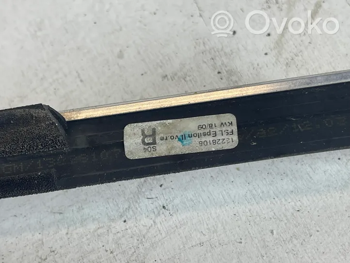 Opel Insignia A Front door glass trim molding 13228108