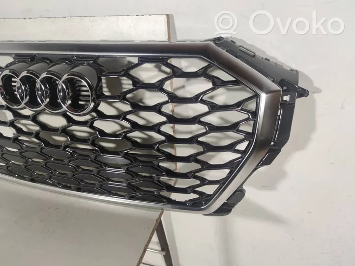 Audi Q3 F3 Maskownica / Grill / Atrapa górna chłodnicy 83F853651B