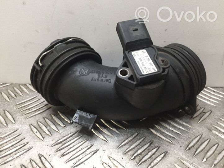 Volkswagen Touareg I Tube d'admission de tuyau de refroidisseur intermédiaire 7L6145795E