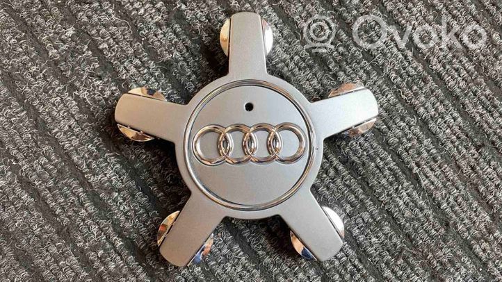 Audi A7 S7 4K8 Borchia ruota originale 4F0601165N