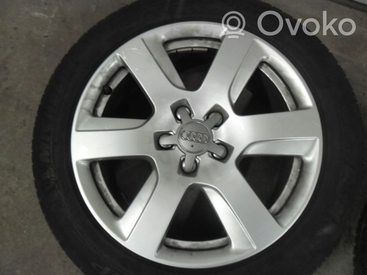 Audi A8 S8 D5 Borchia ruota originale 4F0601165N