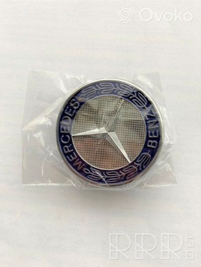Mercedes-Benz CL C215 Manufacturer badge logo/emblem A2048170016