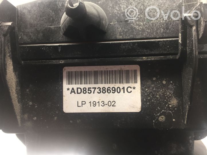 BMW 5 F10 F11 Коробка воздушного фильтра 8573761