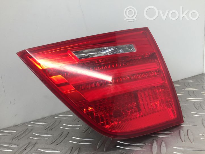 BMW 3 E90 E91 Lampy tylnej klapy bagażnika 4871734