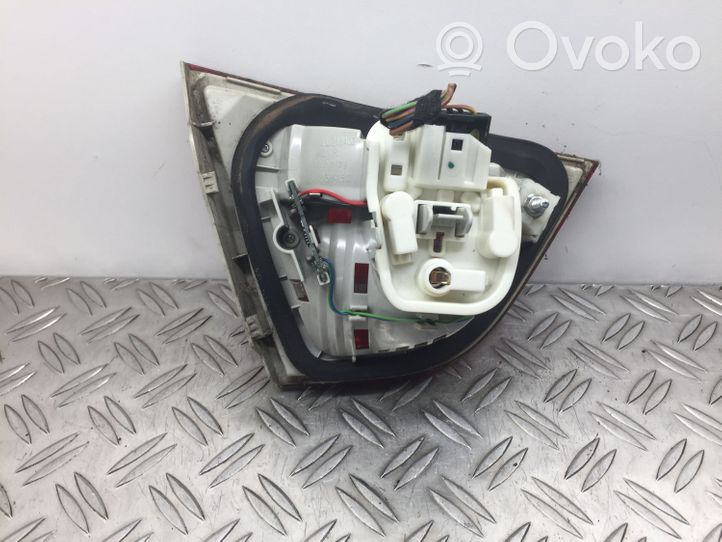 BMW 3 E90 E91 Lampy tylnej klapy bagażnika 7154156