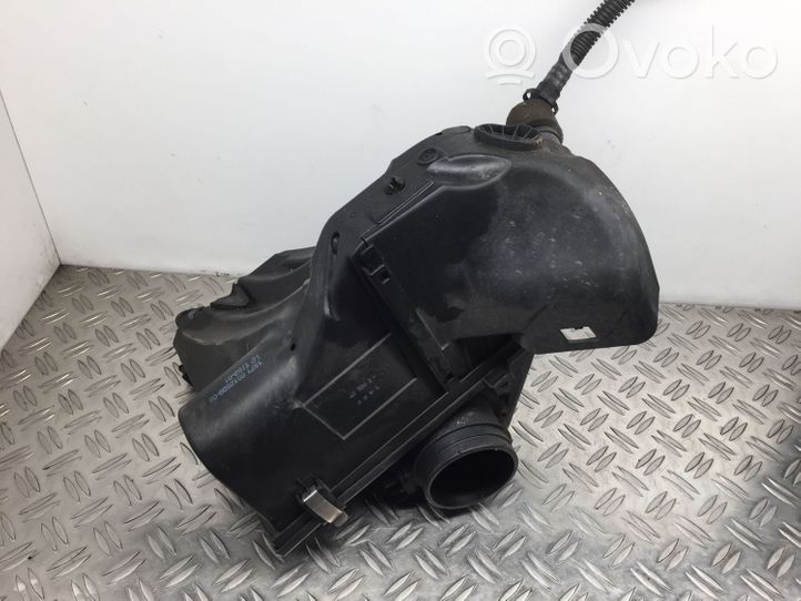 BMW 3 E90 E91 Boîtier de filtre à air 8512599