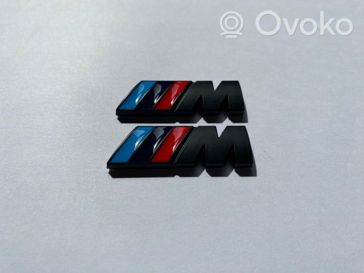 BMW 1 F20 F21 Lokasuojan merkki/mallikirjaimet 
