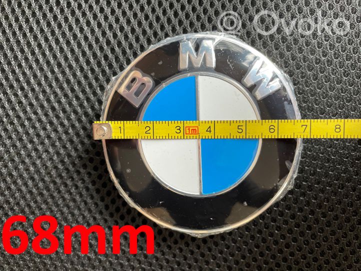 BMW 7 E38 Gamyklinis rato centrinės skylės dangtelis (-iai) 6783536