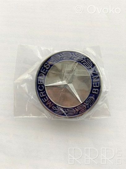 Mercedes-Benz C W203 Logo, emblème, badge A2048170616