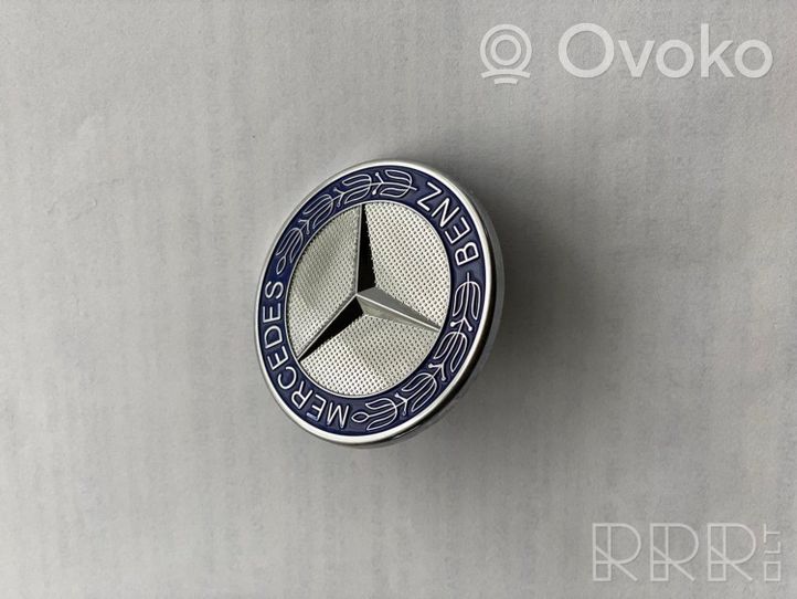 Mercedes-Benz B W245 Mostrina con logo/emblema della casa automobilistica A2048170616