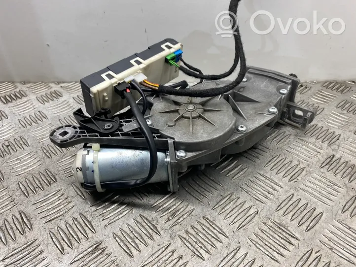 Mercedes-Benz C W204 Motor de apertura del maletero/compartimento de carga A2128203642