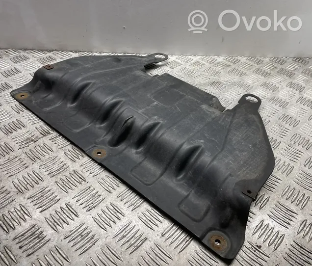 BMW 4 F32 F33 Dzinēja apakšas aizsargs 6850067