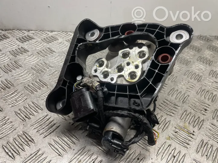 BMW 7 F01 F02 F03 F04 Compresor de la suspensión neumática 6775258