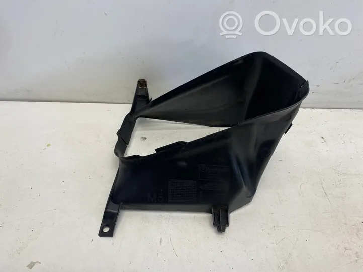 BMW M5 Conducto/guía del intercooler 8047397