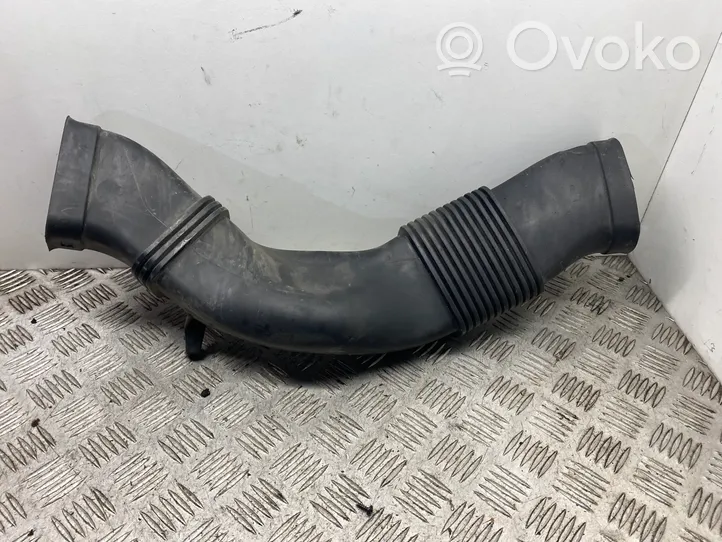 BMW 5 F10 F11 Część rury dolotu powietrza 8513454