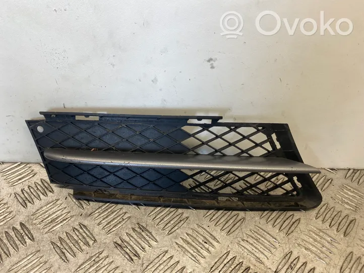 BMW 3 E90 E91 Mascherina inferiore del paraurti anteriore 7134082