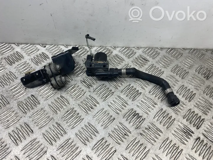 BMW 1 F20 F21 Valvola di regolazione del liquido di raffreddamento e del riscaldatore 8514557