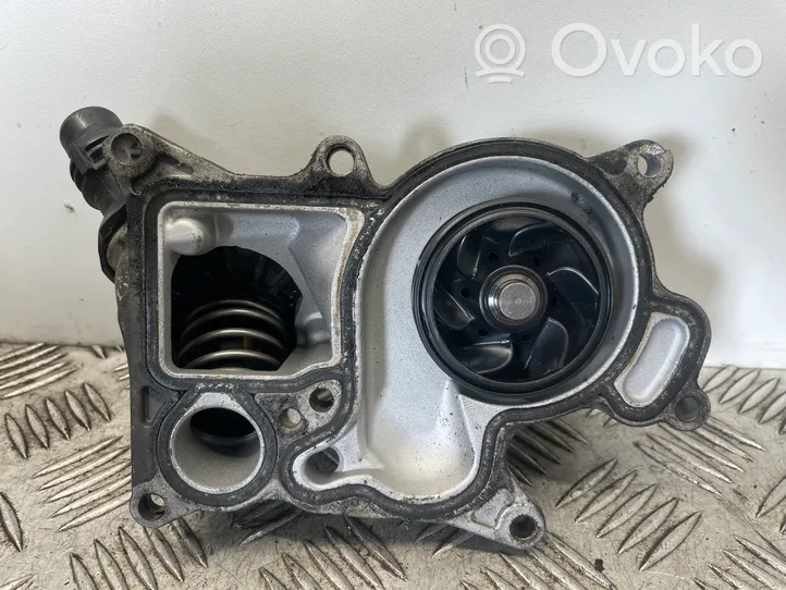 BMW 2 F22 F23 Pompa dell’acqua 