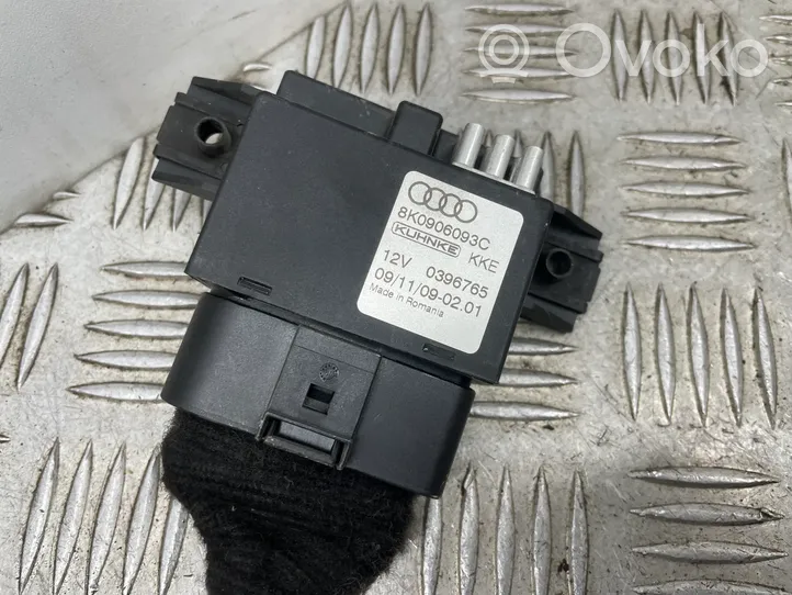 Audi A4 S4 B8 8K Polttoaineen ruiskutuspumpun ohjainlaite/moduuli 8K0906093C