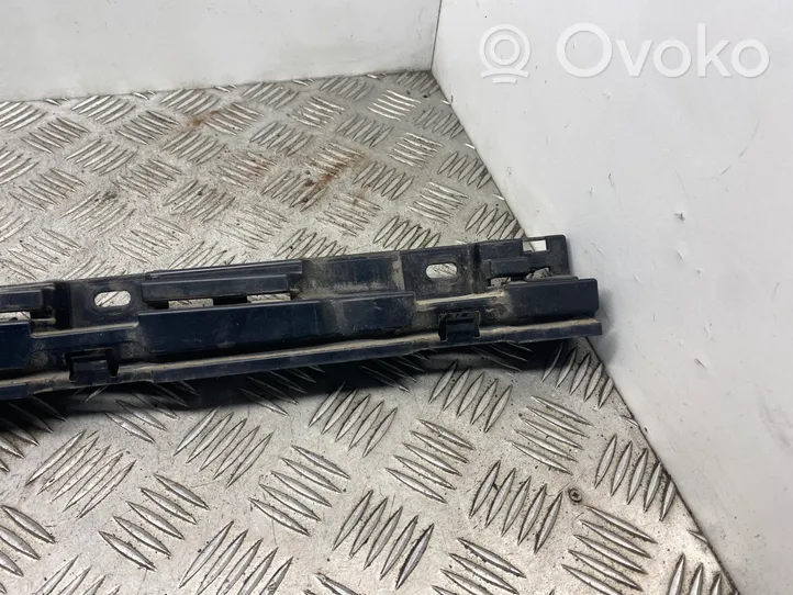 BMW 5 F10 F11 Pastiprinimas slenksčio 7204022