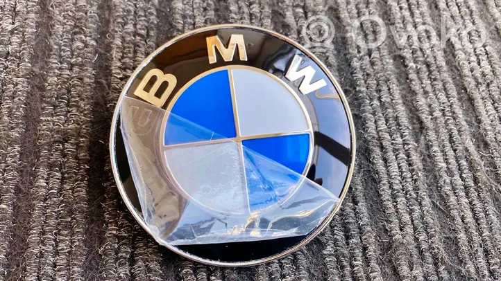BMW 1 F20 F21 Mostrina con logo/emblema della casa automobilistica 51148132375