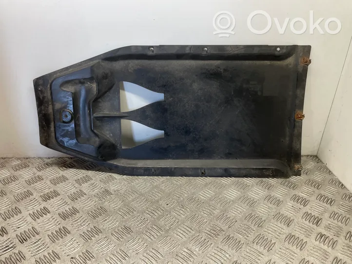 BMW M5 Osłona pod zderzak przedni / Absorber 7905274