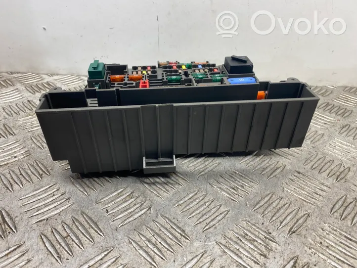 BMW 3 E90 E91 Fuse module 9119446