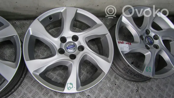 Volvo V40 Cerchione in lega R17 31381859