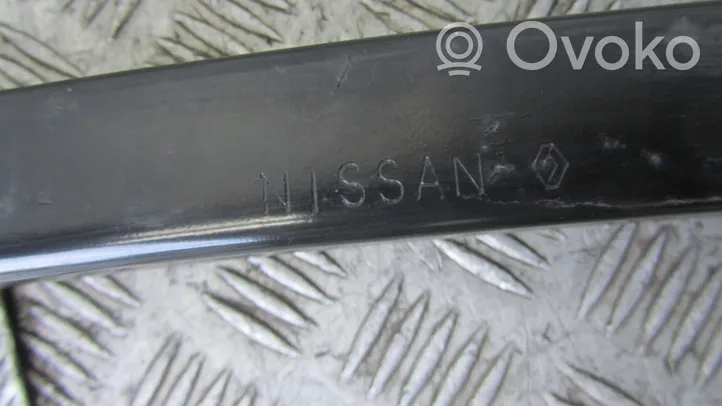 Nissan Qashqai Priekšpusē bampera sija / balka 620304ea0c