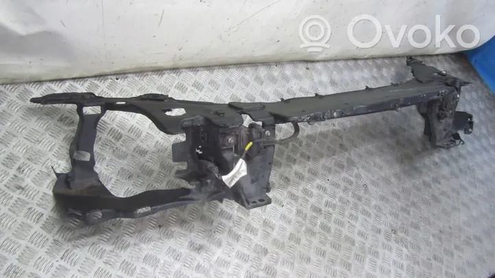 Volvo V60 Staffa del pannello di supporto del radiatore parte superiore 