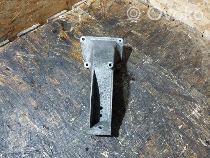 BMW 5 E39 Engine mounting bracket 1092973