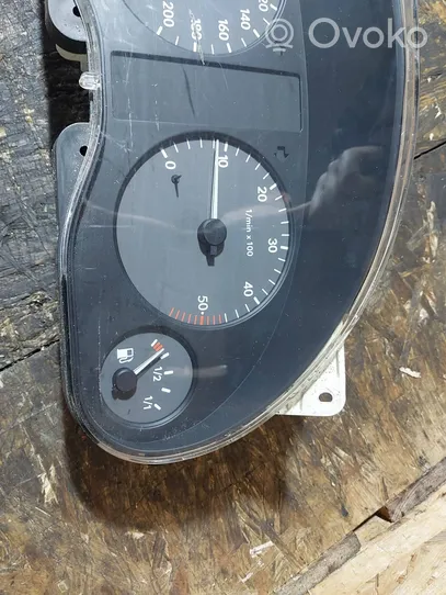 Volkswagen Sharan Speedometer (instrument cluster) 7M0920800S