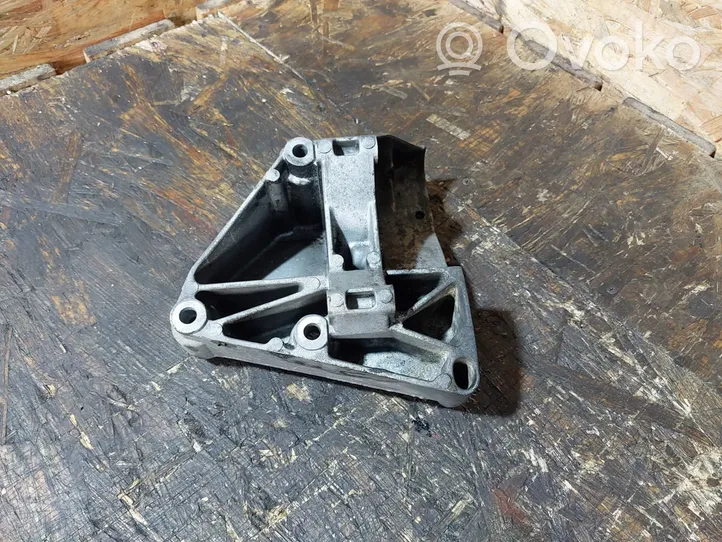 BMW 5 E39 Engine mounting bracket 1432237