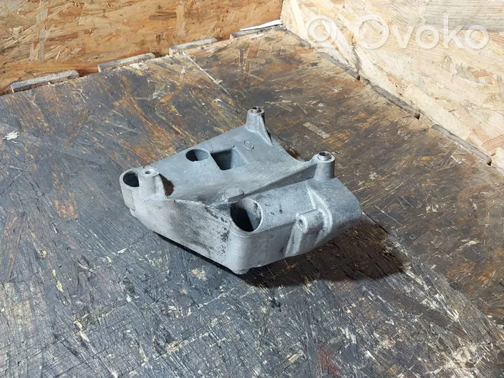 BMW 5 E39 Engine mounting bracket 1432237