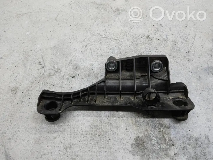 Land Rover Range Rover Velar Mocowanie / Wspornik rury intercoolera M8a2-6k767-ab