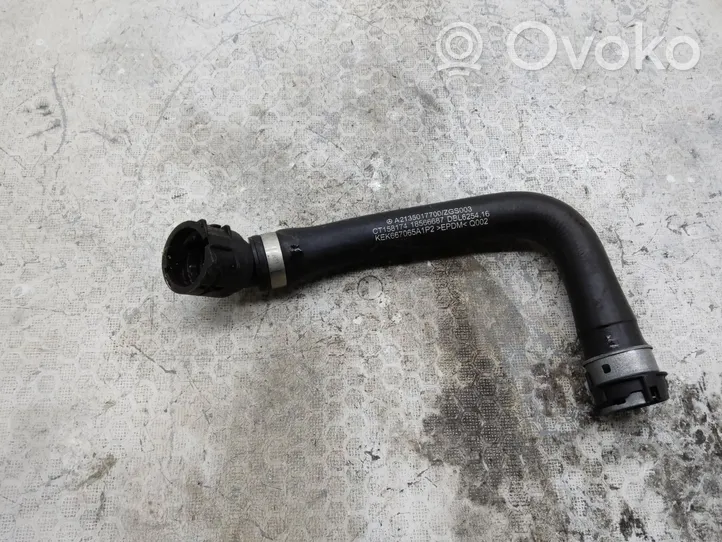 Mercedes-Benz E W213 Tubo flessibile del liquido di raffreddamento del motore A2135017700