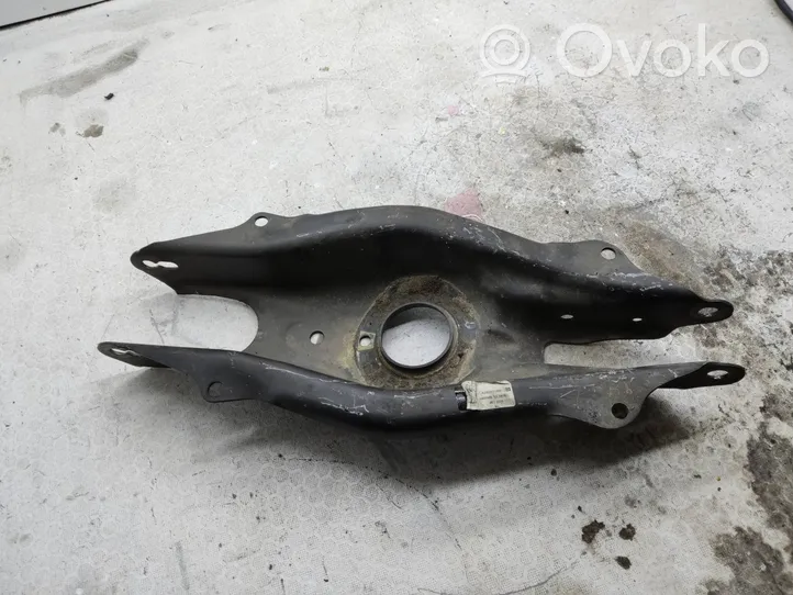 Mercedes-Benz C W205 Triangle bras de suspension supérieur arrière A2053521900