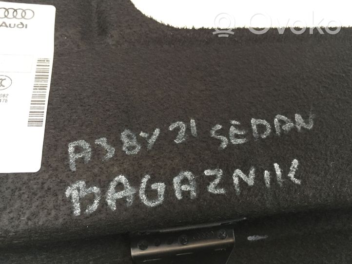 Audi A3 8Y Inne elementy wykończenia bagażnika 8V5863475A