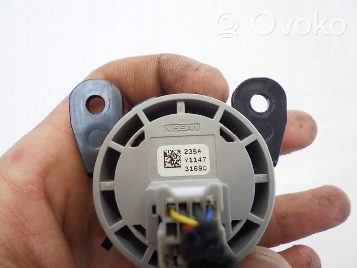 Nissan Qashqai J12 Interruttore a pulsante start e stop motore 960ZP6UN0A