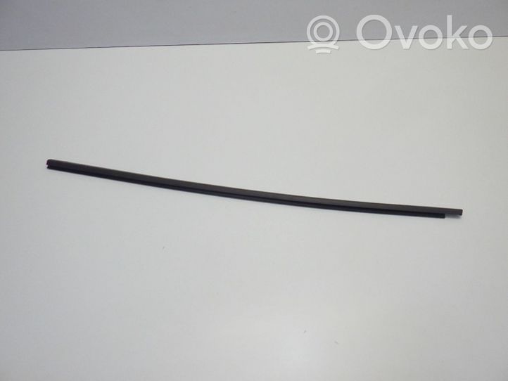 Volkswagen Taigo Rivestimento modanatura del vetro della portiera anteriore 2G4837477