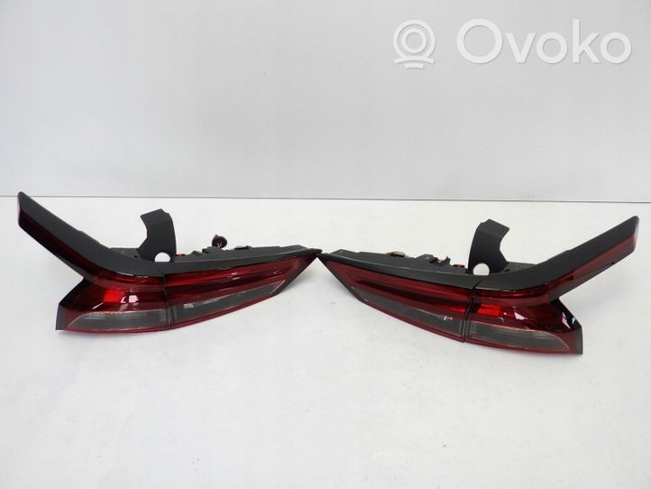 Nissan Qashqai J12 Set feux arrière / postérieurs 