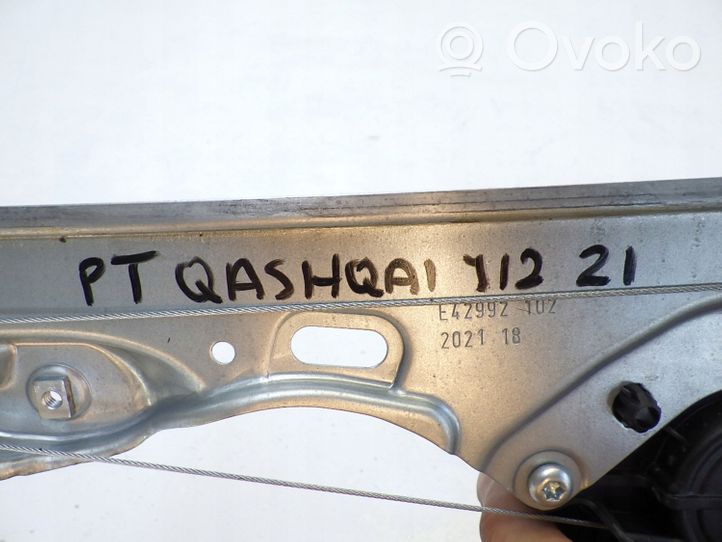 Nissan Qashqai J12 Alzacristalli della portiera posteriore con motorino 827006UA1A