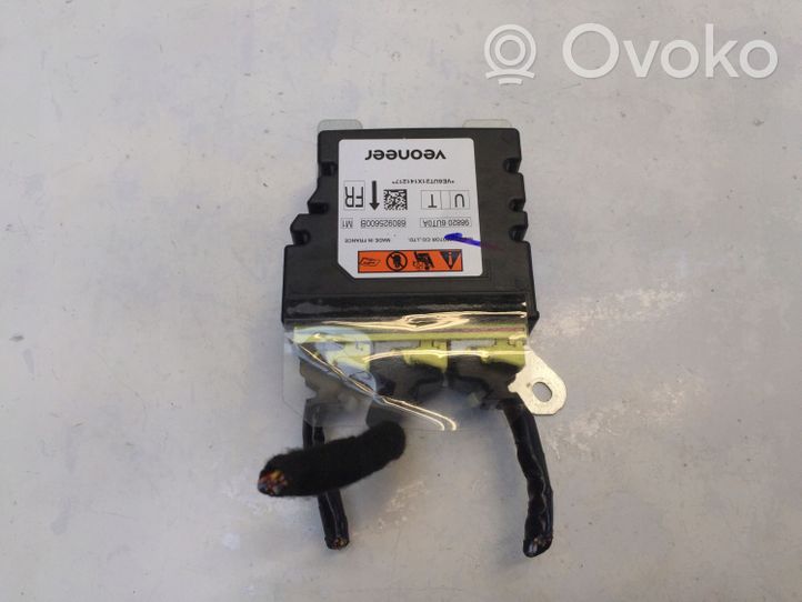 Nissan Qashqai J12 Module de contrôle airbag 988206UT0A