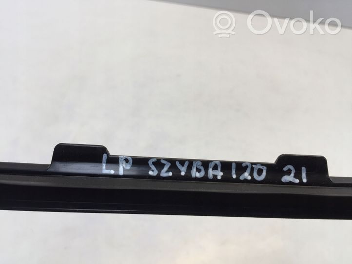 Hyundai i20 (BC3 BI3) Moulures des vitres de la porte avant 86131Q0000