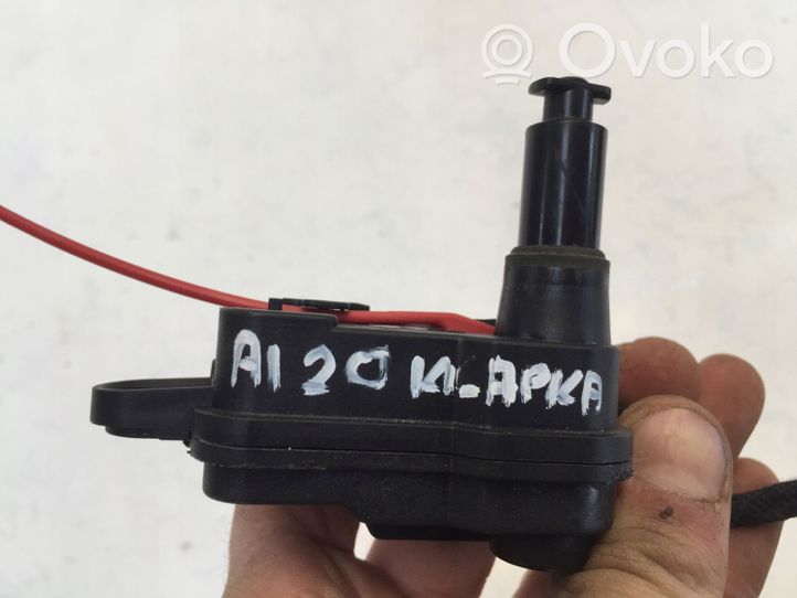 Audi A1 Degalų bako dangtelio spynos varikliukas 8V0862153A