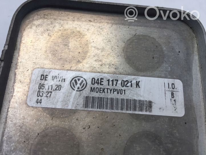 Audi A1 Radiateur d'huile moteur 04E117021K