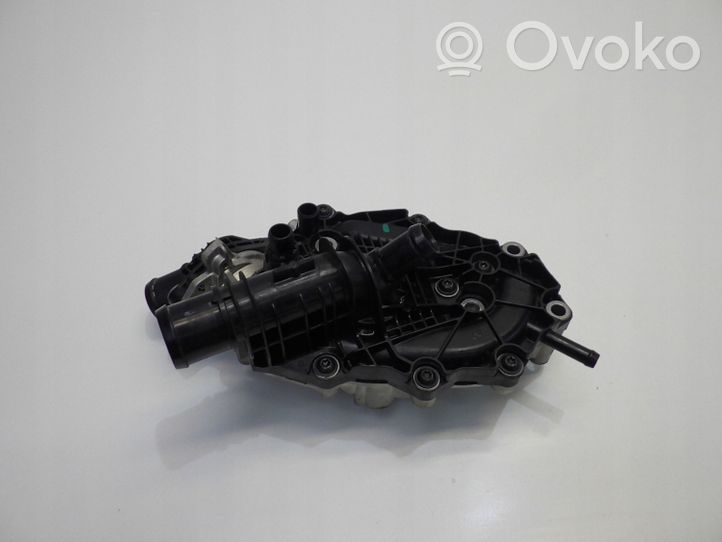 Volvo XC40 Pompa dell’acqua 32208947