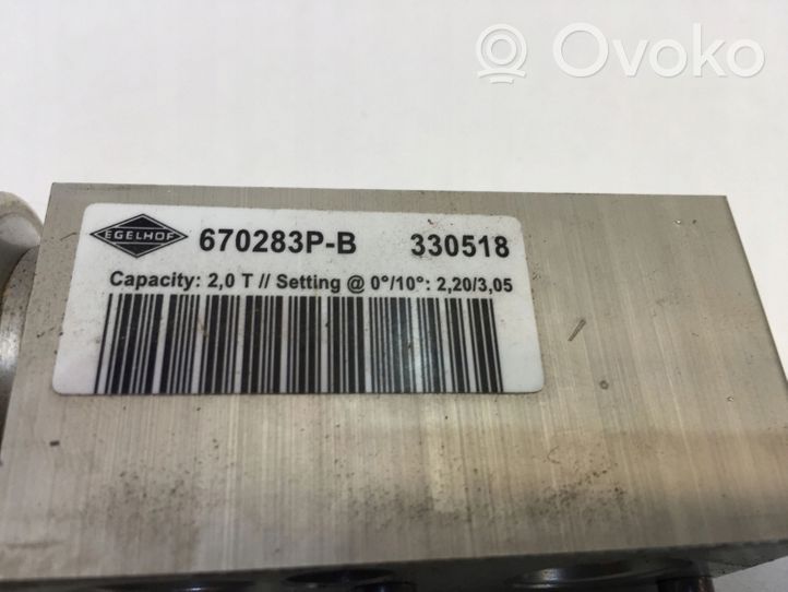 Mercedes-Benz SLC R172 Valvola ad espansione dell’aria condizionata (A/C) A1728308300