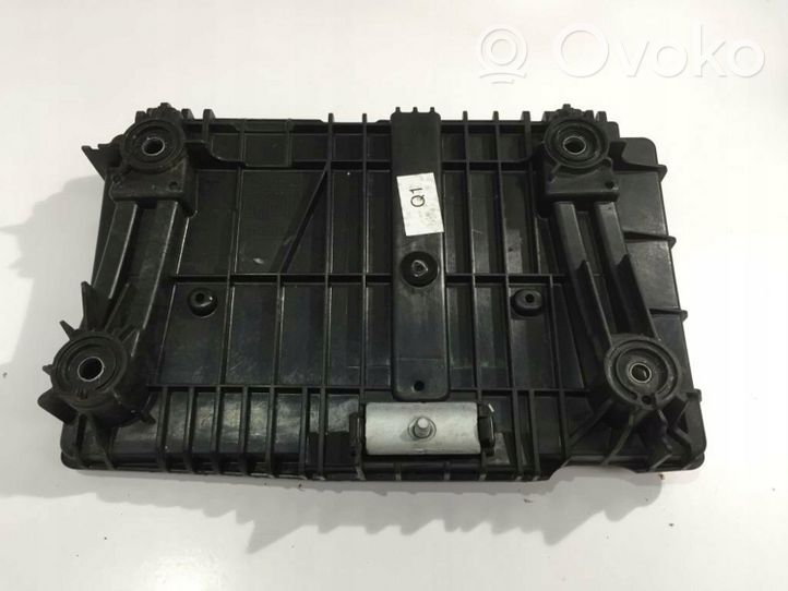 Mercedes-Benz E W238 Boîte de batterie A2056200118