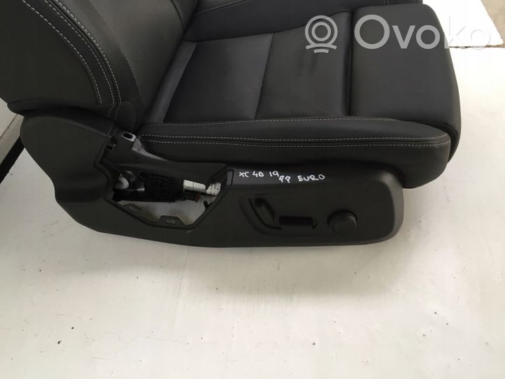 Volvo XC40 Priekinė keleivio sėdynė 